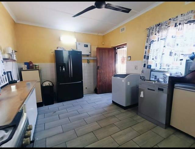 3 BEDROOM HOUSE FOR SALE IN ARBORETUM